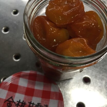 煮ている間、キッチンに金柑の香りが広がってさわやか〜な気持ちになりました(^-^)また金柑見つけたら炊いてしまいそうです！